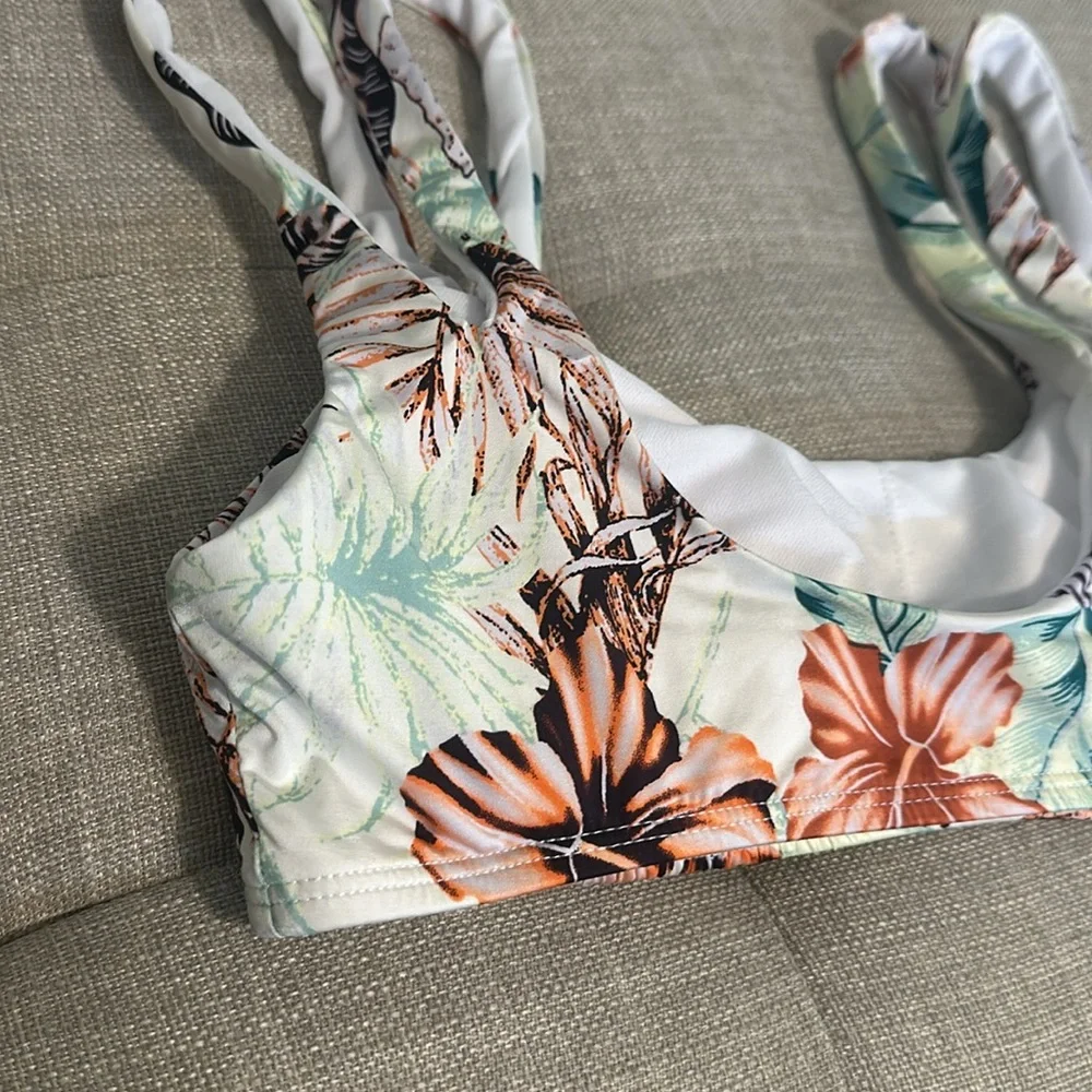 double strap bikini top - Picture 5 of 8